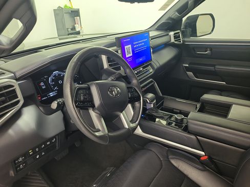 Used 2024 Toyota Tundra Platinum AWD/4WD image 24