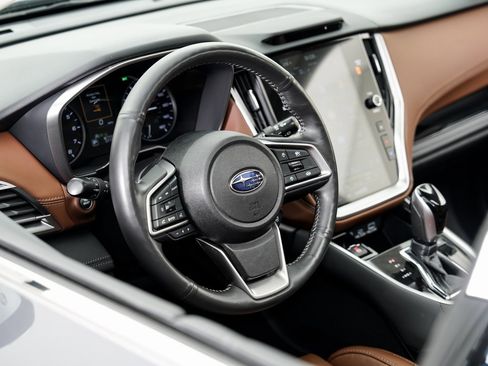 Used 2025 Subaru Outback Touring XT w/ Popular Package #2 image 9