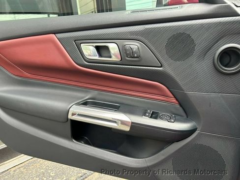 Used 2025 Ford Mustang GT Premium RWD image 15