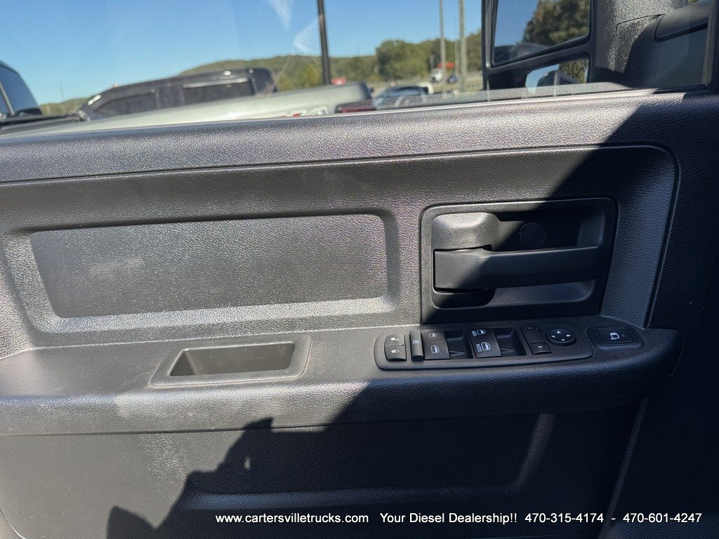 Used 2024 RAM 3500 Tradesman w/ Chrome Appearance Group AWD/4WD image 12