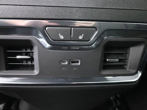Used 2026 Chevrolet Silverado 2500 High Country w/ Technology Package AWD/4WD image 21