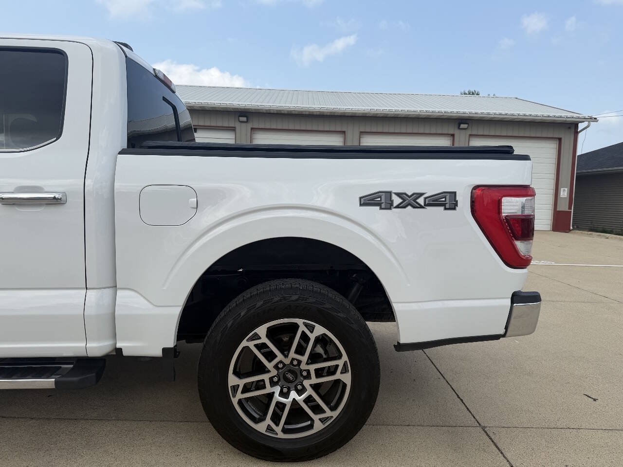 Used 2021 Ford F150 Lariat AWD/4WD image 16