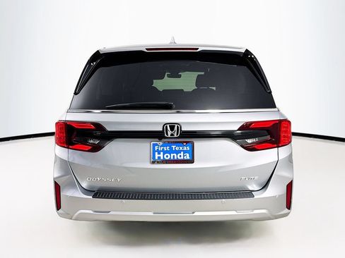Used 2026 Honda Odyssey Elite image 7