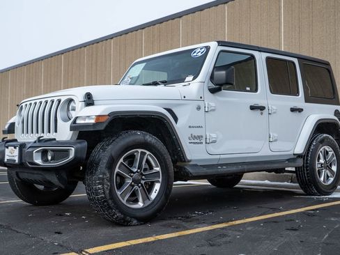 Used 2022 Jeep Wrangler Unlimited Sahara image 4