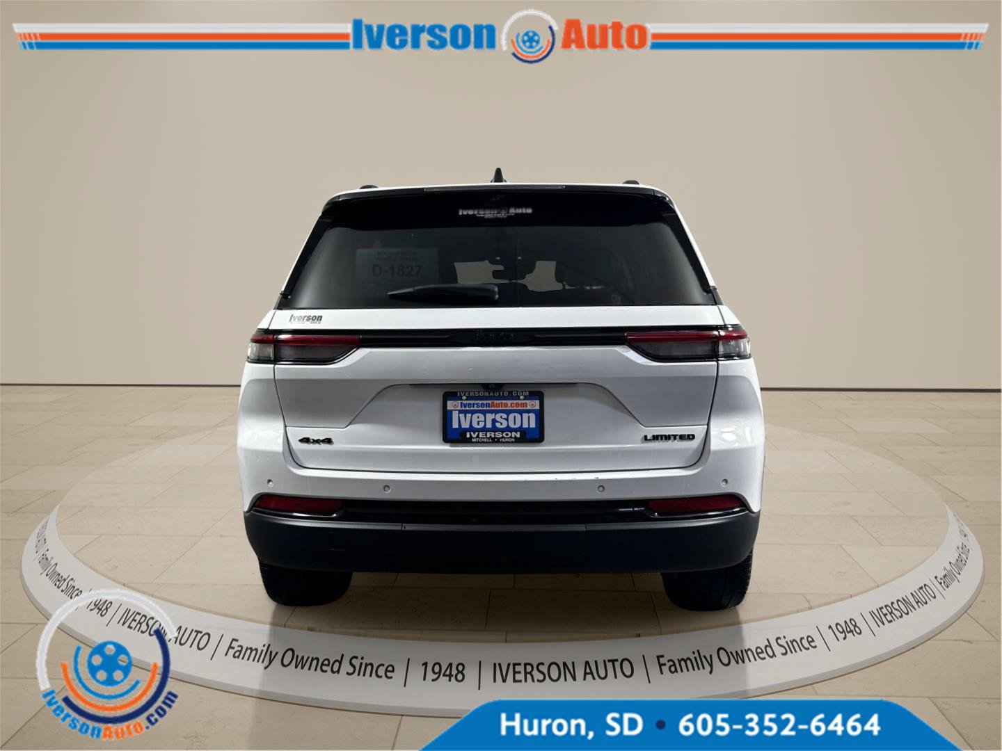 Used 2023 Jeep Grand Cherokee Limited w/ Luxury Tech Group II AWD/4WD image 7