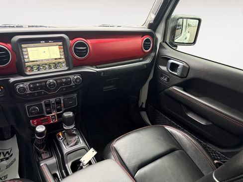 Used 2022 Jeep Gladiator Rubicon w/ LED Lighting Group AWD/4WD image 12