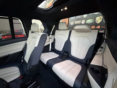 Used 2019 BMW X7 xDrive40i w/ Premium Package AWD/4WD image 32