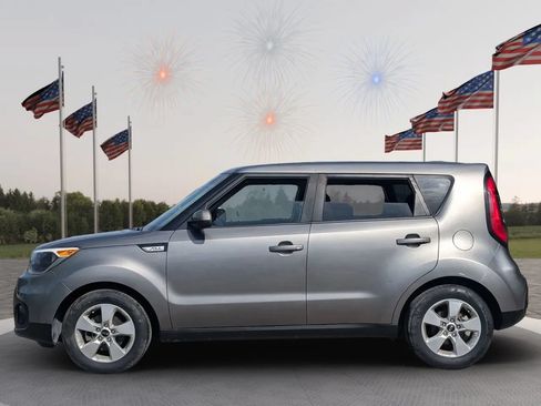 Used 2017 Kia Soul FWD image 5
