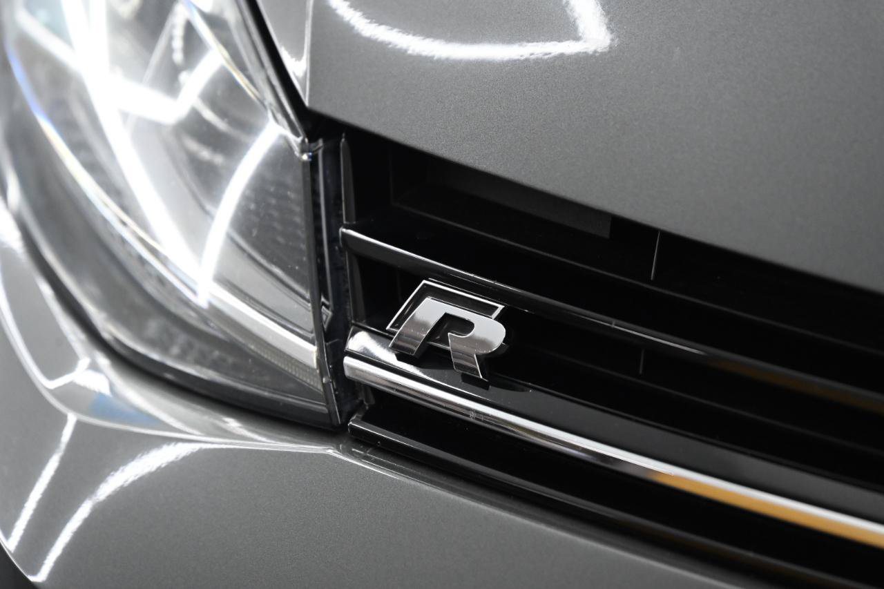 Used 2019 Volkswagen Golf R 4-Door AWD/4WD image 10