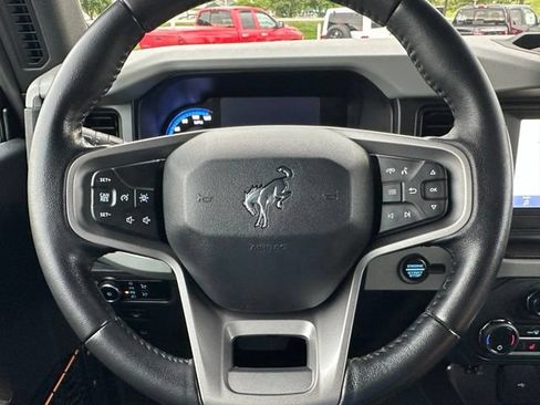 Used 2023 Ford Bronco Badlands w/ Sasquatch Package AWD/4WD image 42