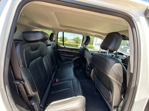 Used 2022 Jeep Grand Cherokee Limited 4xe AWD/4WD image 12
