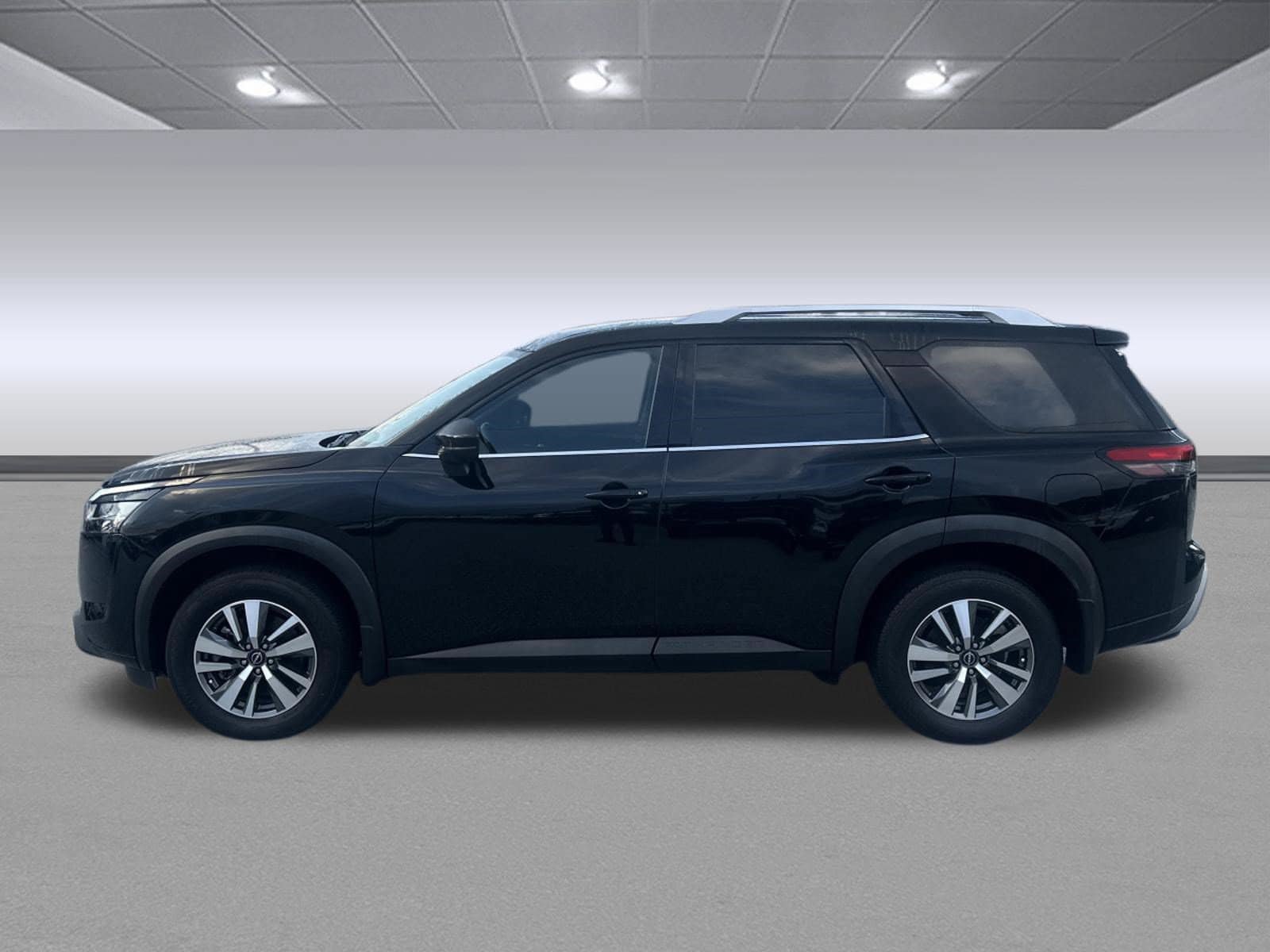 Used 2024 Nissan Pathfinder SL w/ Cargo Package FWD image 6