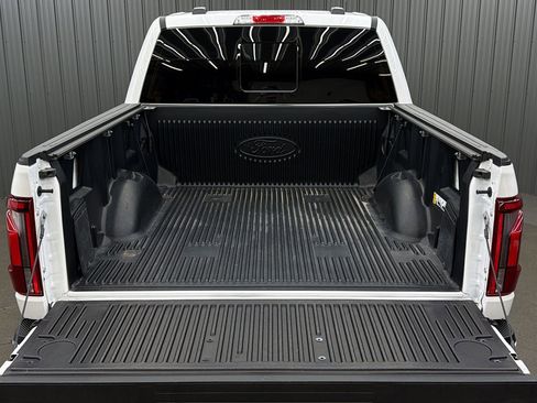Used 2025 Ford F150 Lariat w/ Equipment Group 502A High AWD/4WD image 17