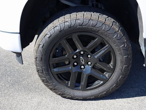 Used 2023 Chevrolet Silverado 1500 RST w/ Z71 Off-Road Package image 10