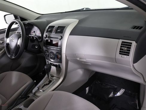 Used 2011 Toyota Corolla LE FWD image 22