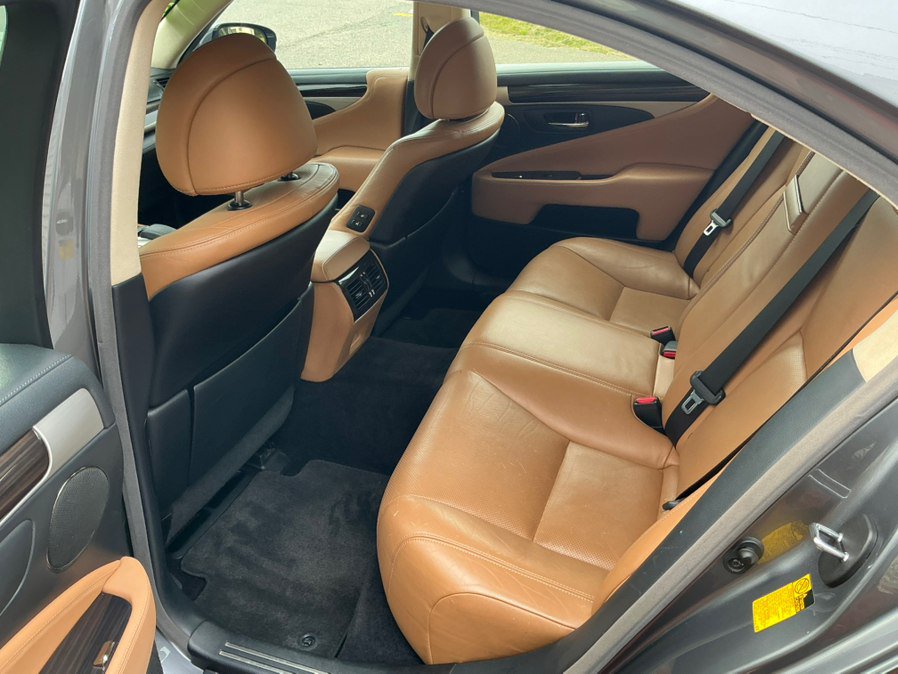 Used 2014 Lexus LS 460 AWD w/ Comfort Package image 21