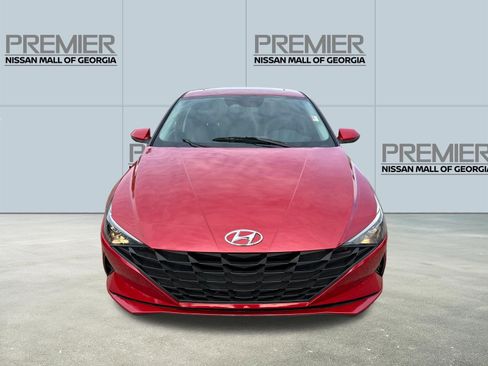 Used 2021 Hyundai Elantra SEL w/ Convenience + Premium Package FWD image 2