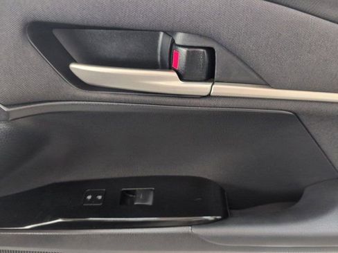 Used 2025 Toyota Camry LE image 30