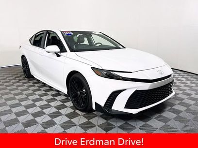 Used 2025 Toyota Camry SE w/ Multimedia Upgrade Package