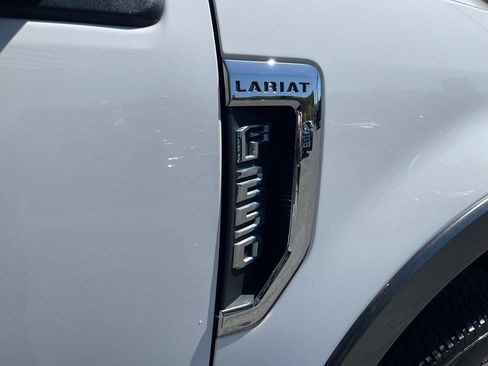Used 2017 Ford F250 Lariat w/ Lariat Ultimate Package image 12