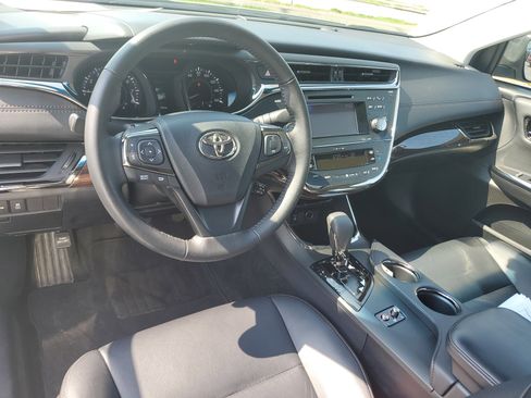 Used 2013 Toyota Avalon XLE Premium image 9