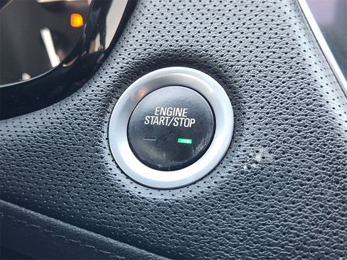 Used 2019 Cadillac XT5 FWD image 21