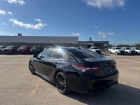 Used 2021 Toyota Camry XSE FWD image 14