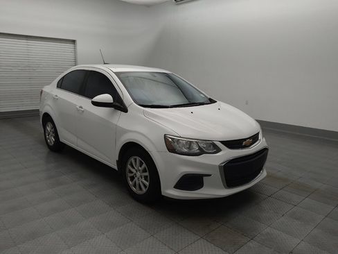 Used 2018 Chevrolet Sonic LT w/ Convenience Package image 13