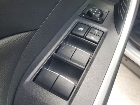 Used 2023 Toyota RAV4 XLE Premium image 21