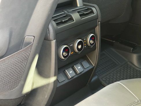 Used 2024 Land Rover Defender 110 V8 image 20