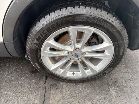 Used 2018 Ford Explorer Limited w/ Equipment Group 301A image 34