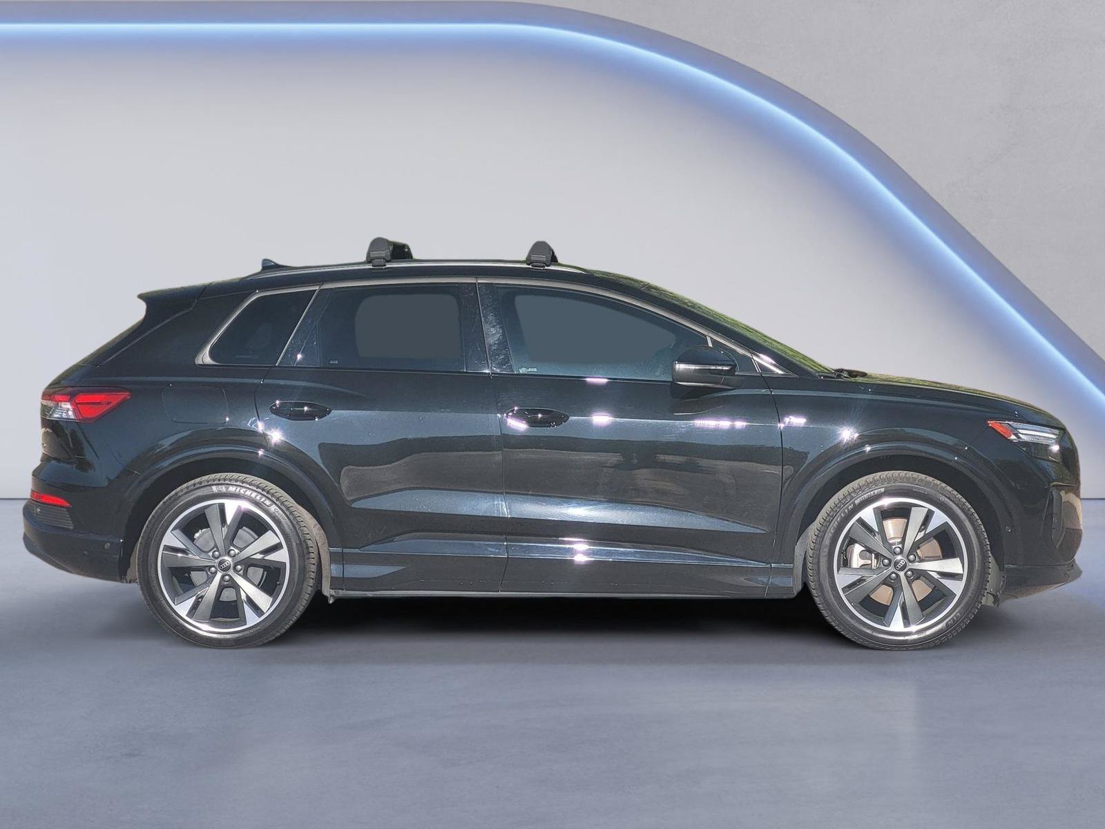 Used 2024 Audi Q4 e-tron Prestige AWD/4WD image 4