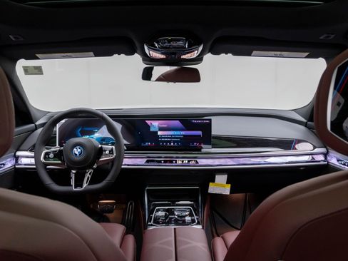 New 2026 BMW i7 xDrive60 w/ Executive Package image 11