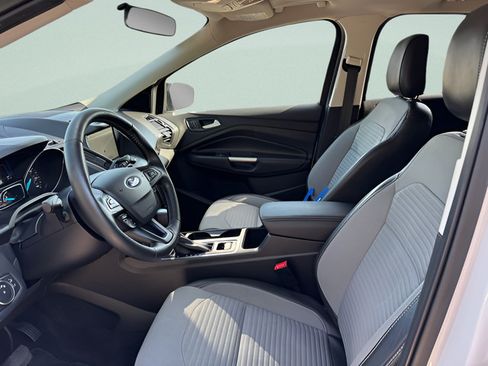 Used 2018 Ford Escape SE w/ SE Sport Appearance Package AWD/4WD image 4