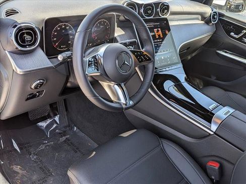 Used 2026 Mercedes-Benz GLC 300 image 10