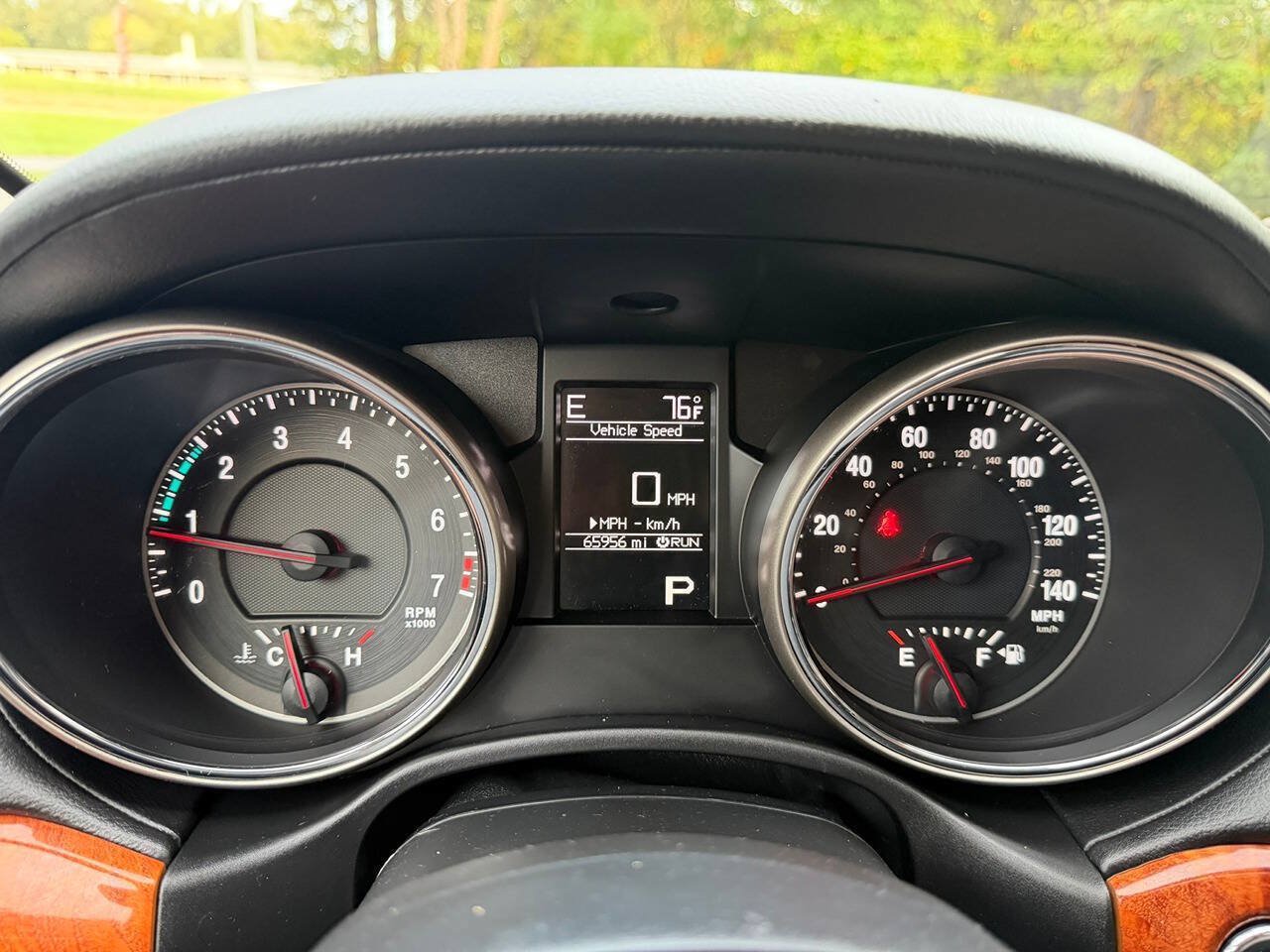 Used 2011 Jeep Grand Cherokee Overland AWD/4WD image 15
