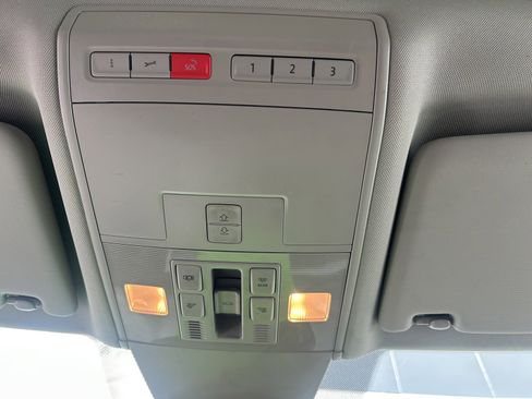 Used 2019 Volkswagen Atlas SEL Premium AWD/4WD image 37