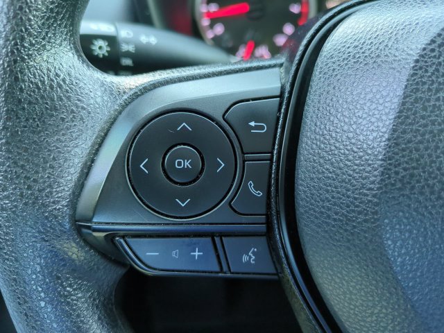 Used 2021 Toyota RAV4 LE AWD/4WD image 23
