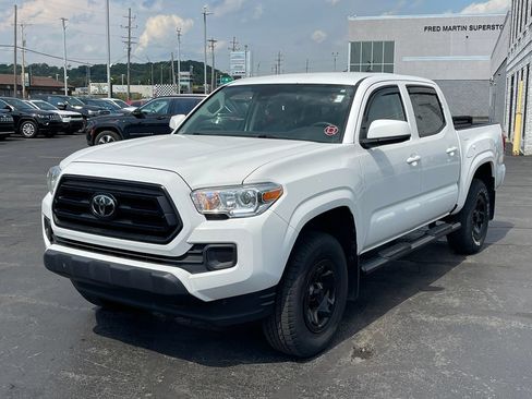 Used 2021 Toyota Tacoma SR AWD/4WD image 3