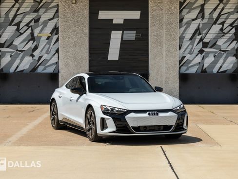 Used 2024 Audi RS e-tron GT AWD/4WD image 1