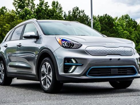 Used 2022 Kia Niro EX w/ Cold Weather Package FWD image 6