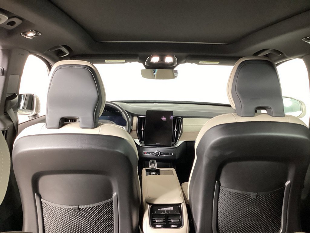 Used 2025 Volvo XC90 B5 Core w/ Protection Package Premier AWD/4WD image 27