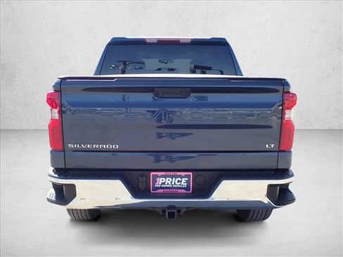 Used 2022 Chevrolet Silverado 1500 LT AWD/4WD image 3