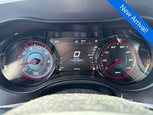 Used 2022 Dodge Charger SXT w/ Blacktop Package RWD image 11