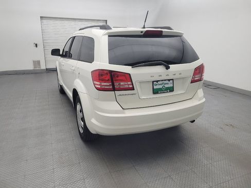 Used 2019 Dodge Journey SE FWD image 6