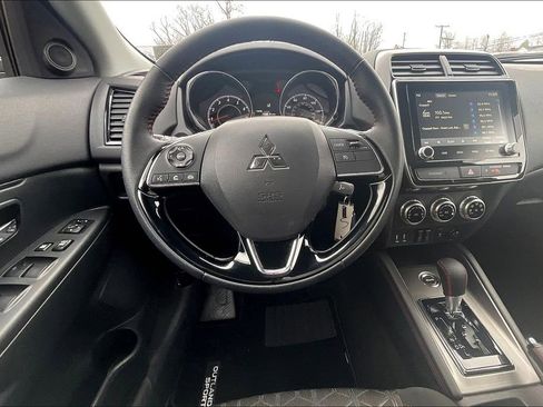 Used 2024 Mitsubishi Outlander Sport LE image 5