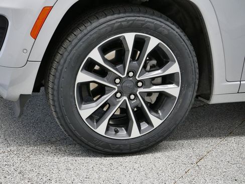 Certified 2024 Jeep Grand Cherokee L Overland w/ Trailer Tow Package image 53