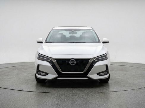 Used 2025 Nissan Sentra SV image 2