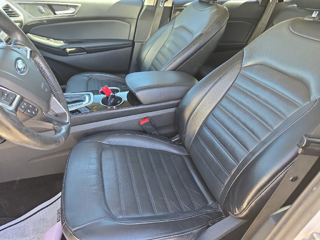 Used 2017 Ford Edge SEL w/ Equipment Group 201A AWD/4WD image 12