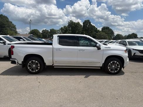 Used 2024 Chevrolet Silverado 1500 High Country w/ Technology Package AWD/4WD image 7
